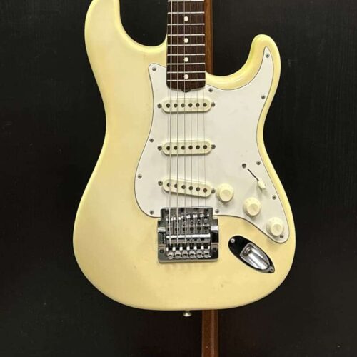 1982 Fender Stratocaster Vintage Yellow -        Stratocaster