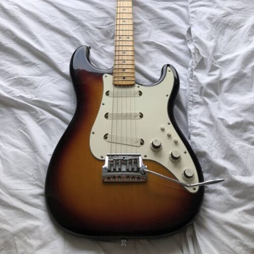 1983 - 1984 Fender Elite Stratocaster Sunburst -        Stratocaster