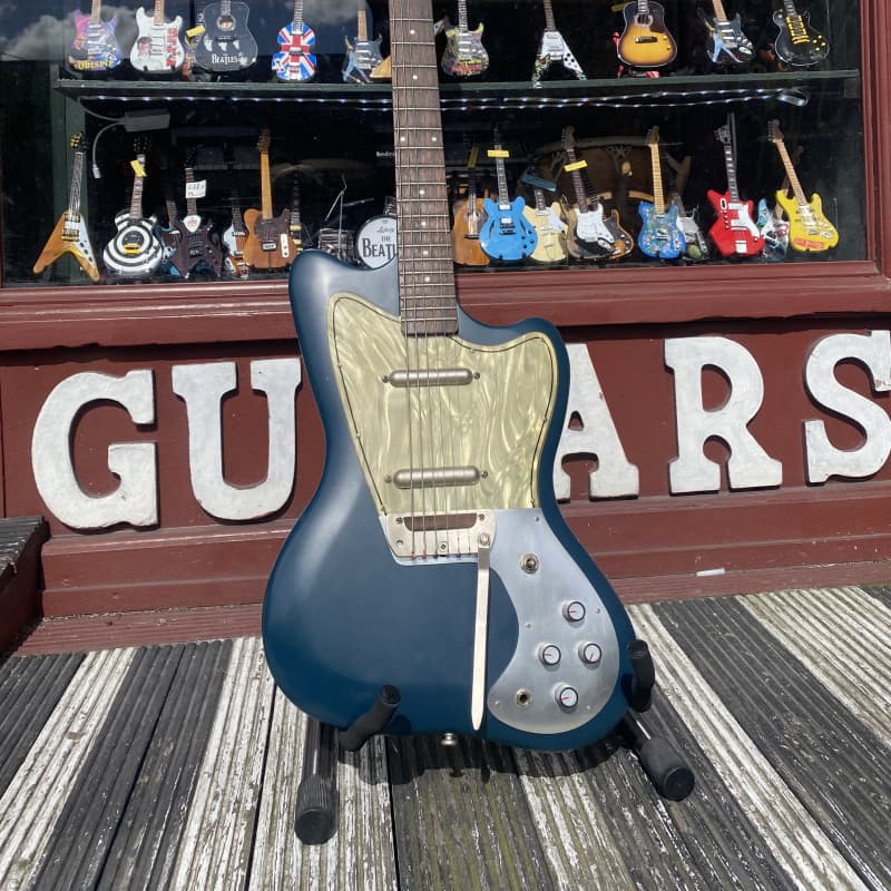 2000 s Danelectro Dead on 67 Baritone Cobalt Blue - £759 used Guitar