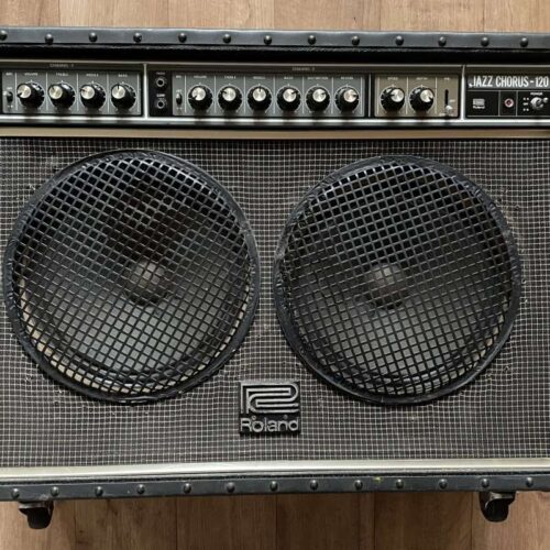 1979- 1983 Roland JC-120 Jazz Chorus 2-Channel 120-Watt 2x12" ... -         Chorus