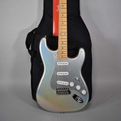 2022 Fender Stratocaster Chrome Glow -        Stratocaster