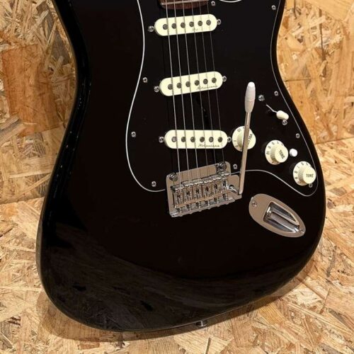 2016 Fender Deluxe Stratocaster Black, Rosewood -        Stratocaster