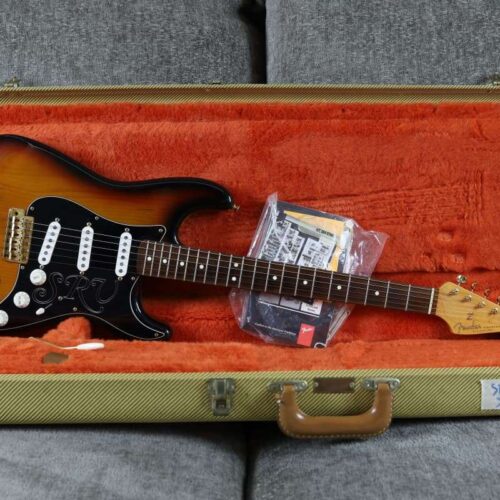 1992-1999 Fender Stevie Ray Vaughan Stratocaster with Pau Ferr... -        Stratocaster