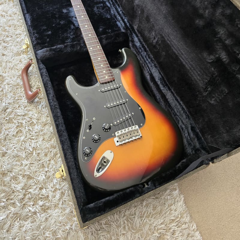 1992 Fender Stratocaster Sunburst - £849 used Guitar