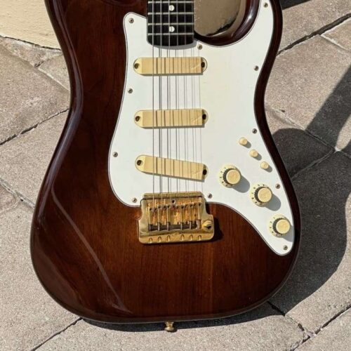 1983 Fender Stratocaster Walnut Elite Walnut -        Stratocaster