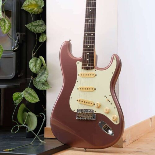 2004-05 Fender ST-62 Stratocaster Reissue MIJ Burgundy Mist Me... -        Stratocaster