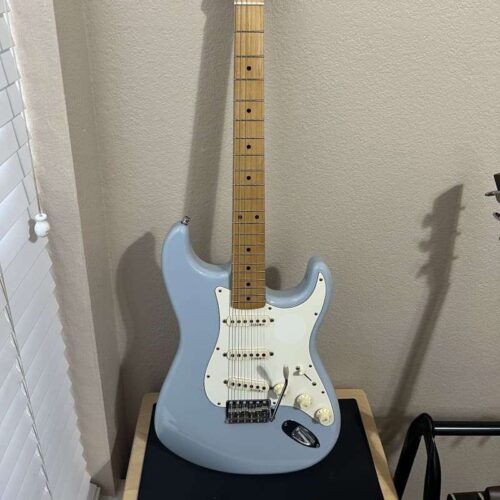 2015 Fender Classic Series '50s Stratocaster Sonic Blue -        Stratocaster