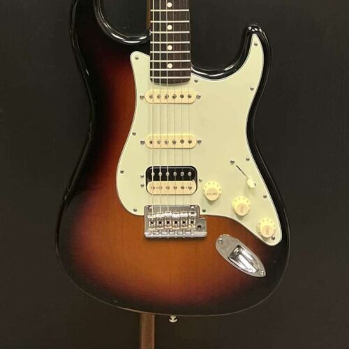 2015 Fender Stratocaster 3 Tone Sunburst -        Stratocaster