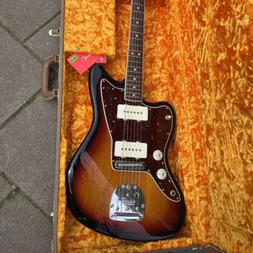 2019 Fender Jazzmaster Sunburst -        Jazzmaster