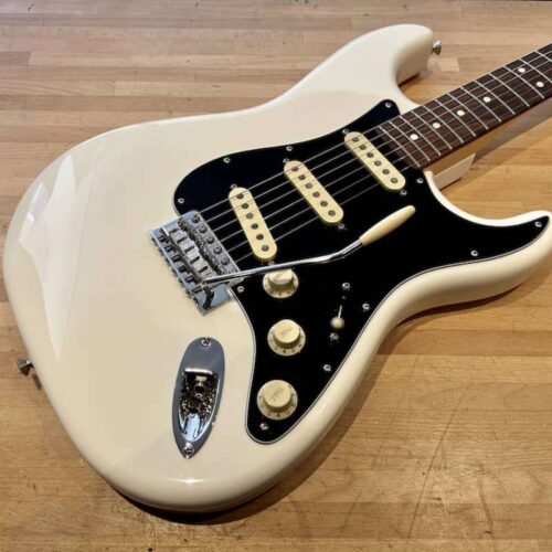 2022 Fender American Performer Stratocaster Artic White -        Stratocaster