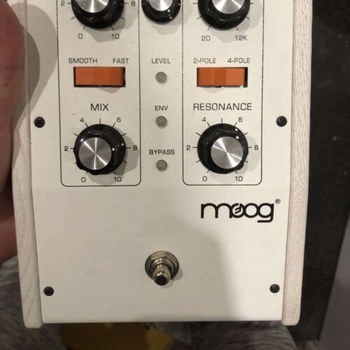 2012 Moog MF-101 Moogerfooger Low Pass Filter White -            Analogue