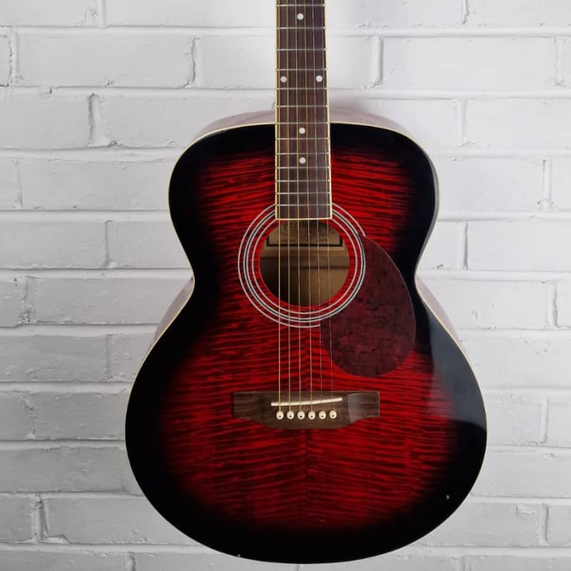 Freshman FA1FWR Wine Red – £129.99 used Guitar