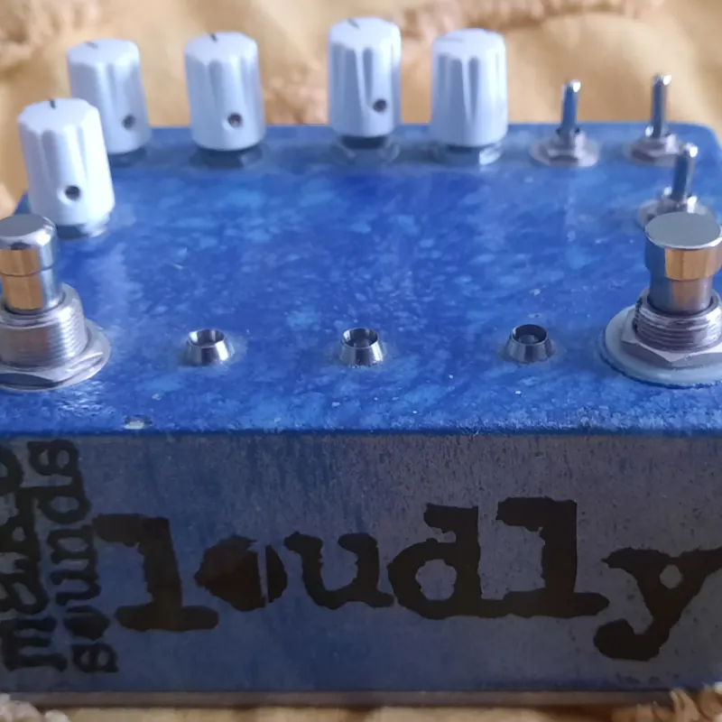 used 2010s Make Sounds Loudly Pedals Warble Analog Delay Fuzz Metal - Effect Pedal