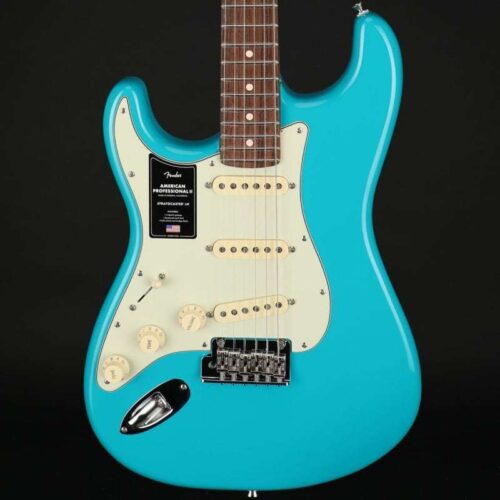 Fender Stratocaster Left-Handed Miami Blue -        Stratocaster