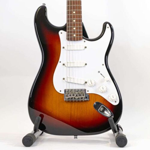 Late 90s Fender Stratocaster Sunburst -        Stratocaster