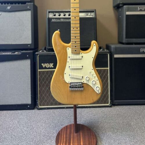 1983 - 1984 Fender Elite Stratocaster with Maple Fretboard Nat... -        Stratocaster