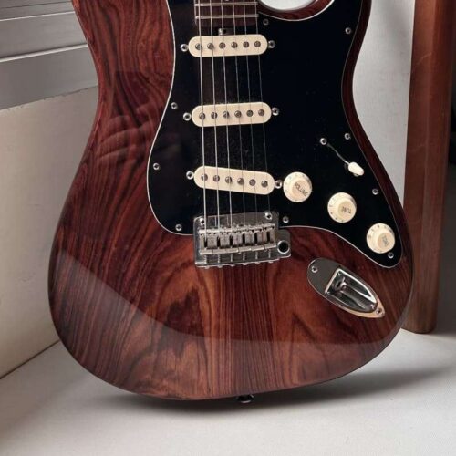 2013 music maker Stratocaster Natural lacquer -        Stratocaster