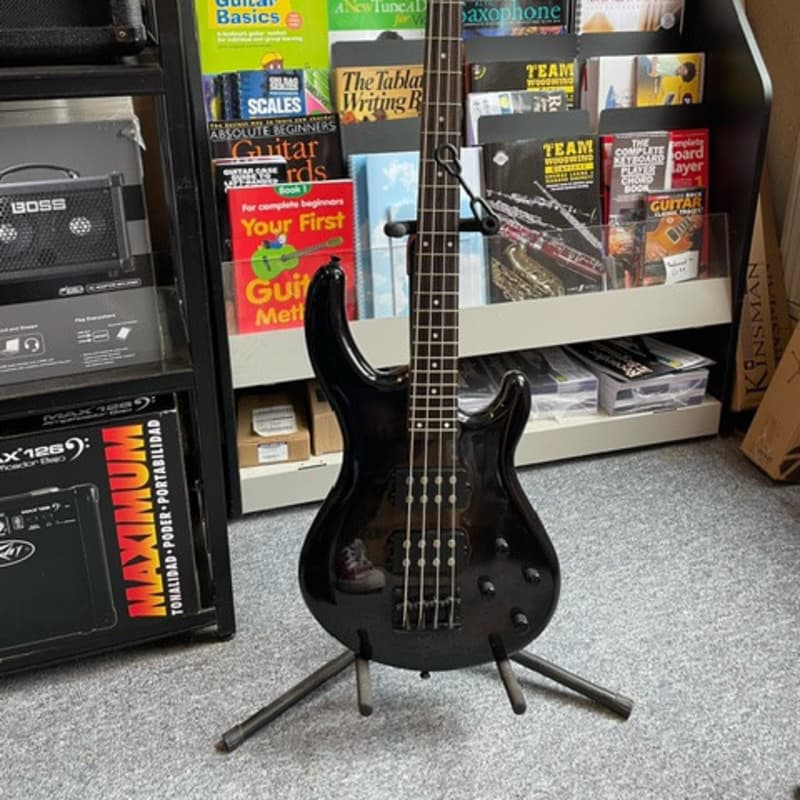 Dean Active 4 String Bass Guitar Second Hand Gloss - £219 used Guitar