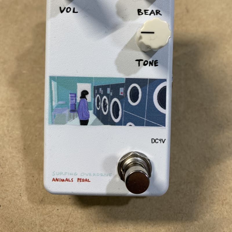 used 2021 - Present Animals Pedal Surfing Bear Overdrive V2 White G... - Effect Pedal