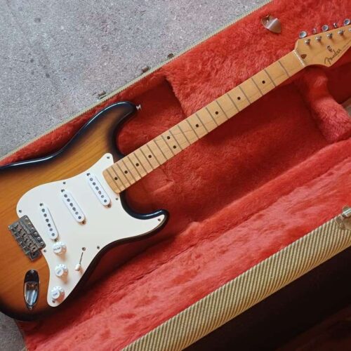 1993 Fender Stratocaster 2 tone sunburst - £1800 used Guitar