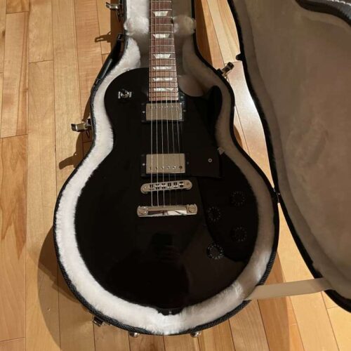 2010 Gibson Les Paul Studio Black -         Les Paul