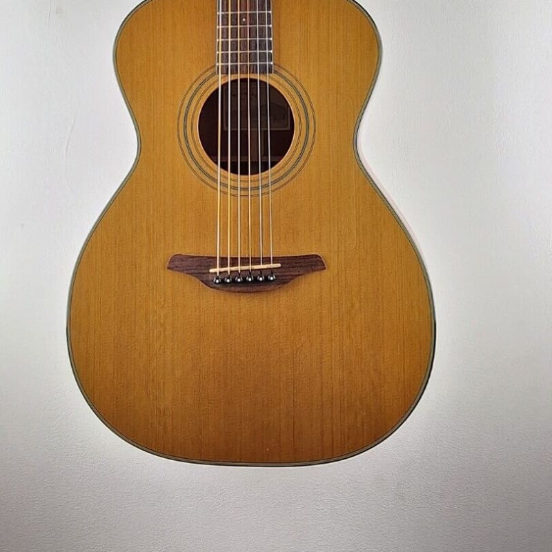 2007 Stone bridge OMS-22-CM Gloss - £650 used Guitar