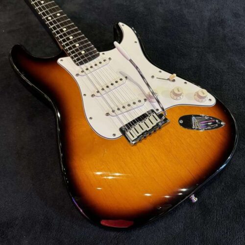 1998 - 2000 Fender American Standard Stratocaster with Rosewoo... -        Stratocaster