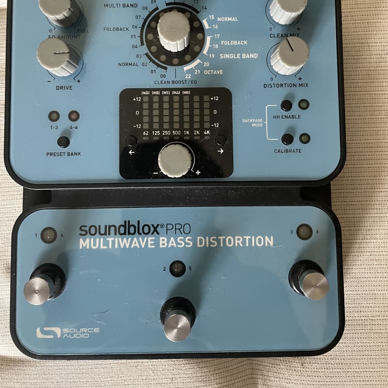 used 2010s Source Audio Soundblox Pro Multiwave Bass Distortion Blue - Effect Pedal