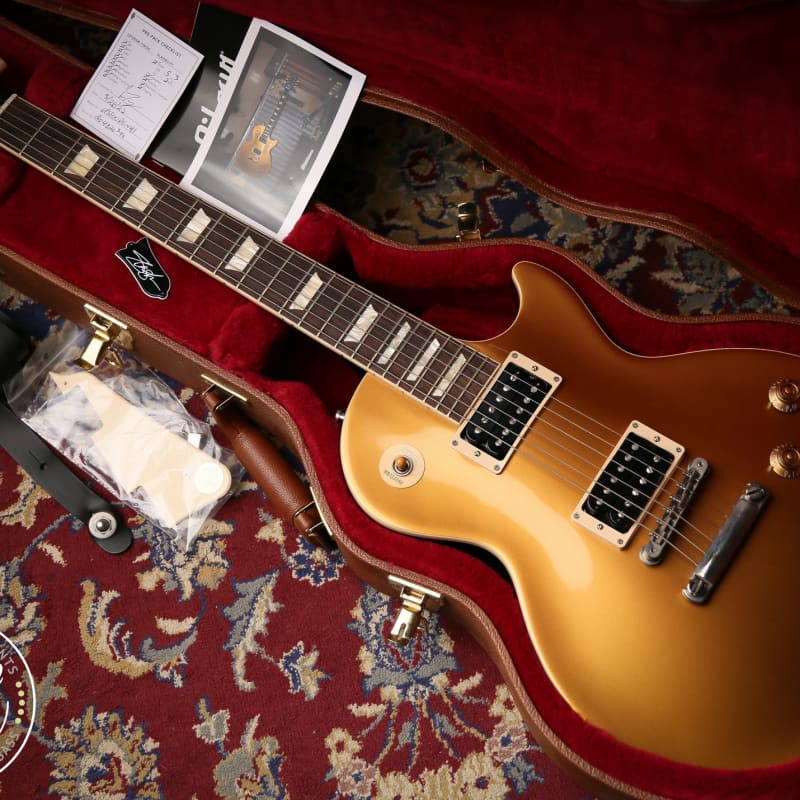 2022 Gibson USA Les Paul Standard Slash Victoria Gold Top Goldtop - £2595 used Guitar