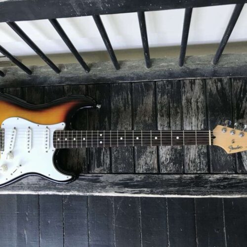 2004 Fender Stratocaster- MIJ Sunburst -        Stratocaster