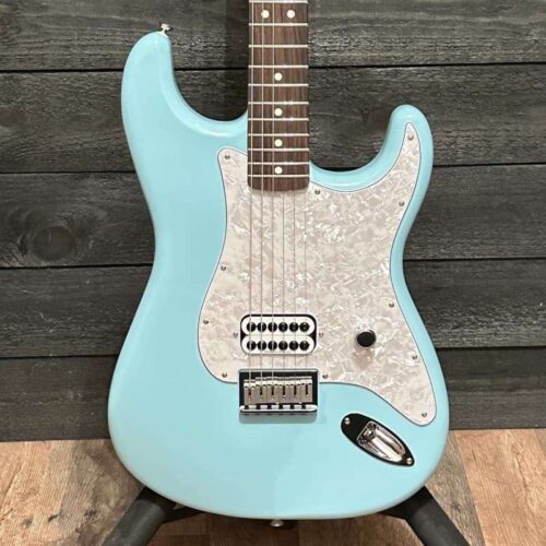 Fender Fender Tom DeLonge Stratocaster MIM Electric Guitar Da... -        Stratocaster  Electric Guitar