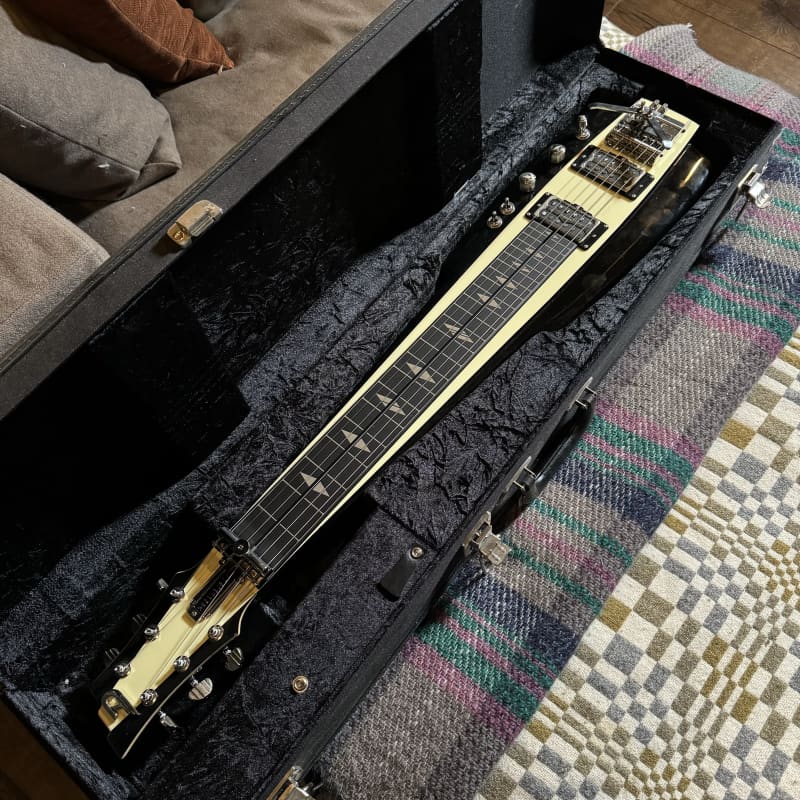 2021 Duesenberg Fairytale Split King Lap Steel Black and Ivory - £1950 used Guitar