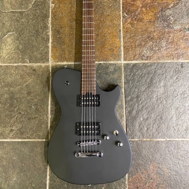 Cort/ Manson Matt Bellamy MBM1 Black - £357.5 used Guitar