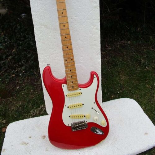 1984-1987 Squier Stratocaster Torino Red -        Stratocaster