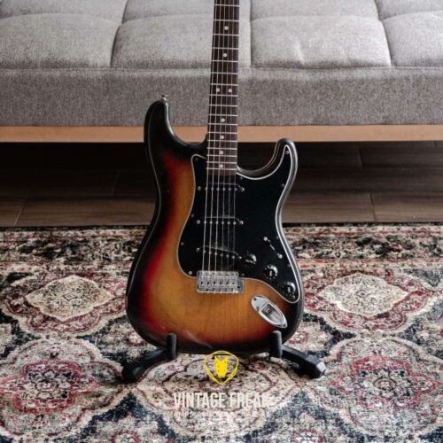 1976 Fender Stratocaster Sunburst -        Stratocaster