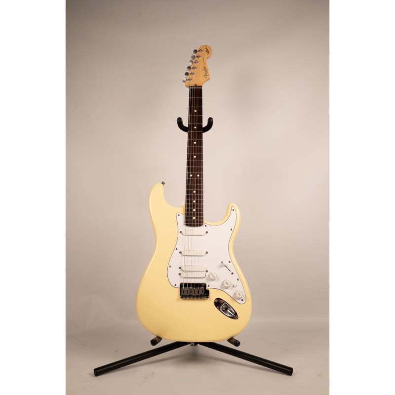 2000 Fender USA Jeff Beck Signature Stratocaster in White (Pre... - £2419 used Guitar