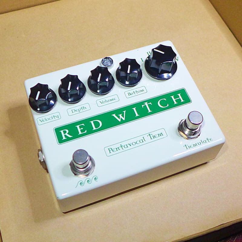 used 2010s Red Witch Pentavocal Tremolo White - Effect Pedal