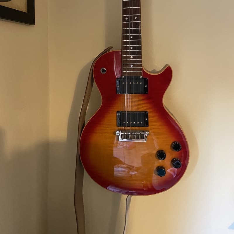 1993/94 Gordon Smith Graduate 60 Cherry burst - £665 used Guitar