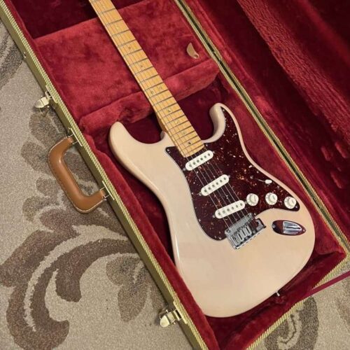 2008 Fender Stratocaster Honey blonde -        Stratocaster