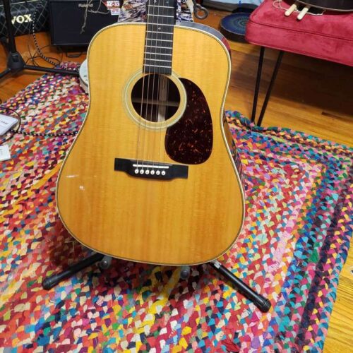 2018 Martin HD-28 Acoustic Guitar- Natural With Aging Toner Na... -        Acoustic Guitar