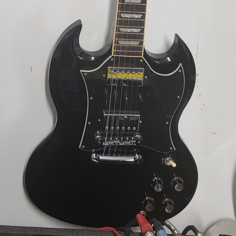 2005 Gibson SG Black - £950 used Guitar