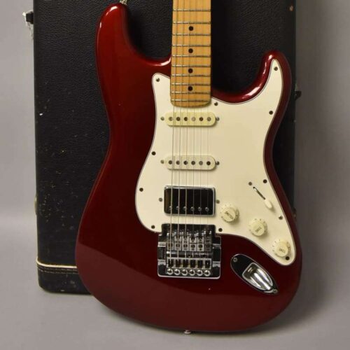 1987 Fender Standard Stratocaster Candy Apple Red -        Stratocaster