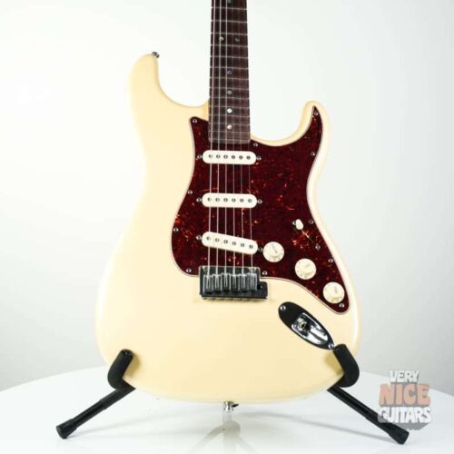 2006 - 2010 Fender American Deluxe Stratocaster with Rosewood ... -        Stratocaster