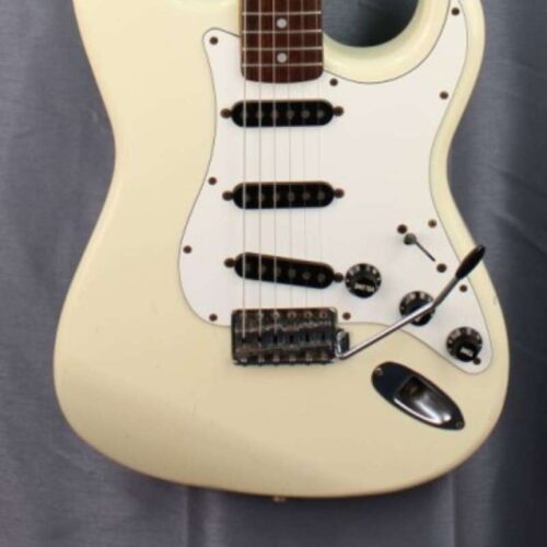 2000 Fender Stratocaster ST'72-US White -        Stratocaster