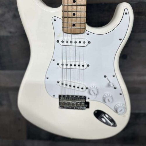 2006 Fender Standard Stratocaster (Upgrade) Artic White Maple... -        Stratocaster