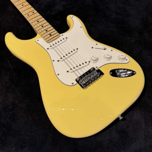 2018 - Present Fender Player Stratocaster with Maple Fretboard... -        Stratocaster