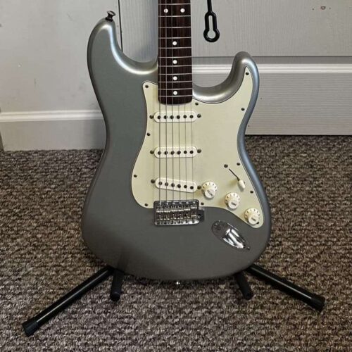 2005 Fender 2005 Classic Series 60s Stratocaster Inca Silver ... -        Stratocaster