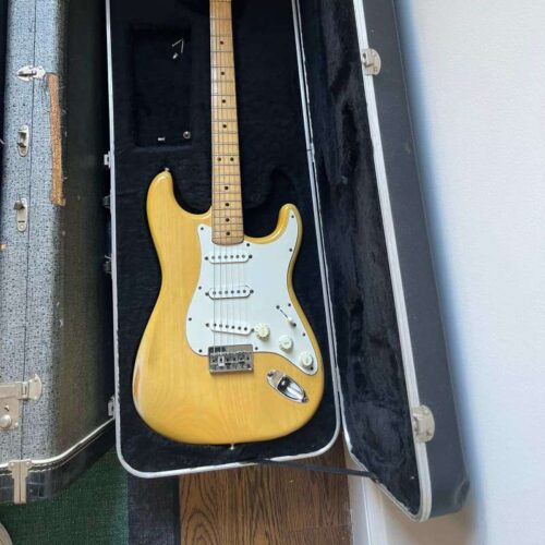 1971 - 1977 Fender Stratocaster Hardtail with 3-Bolt Neck, Map... -        Stratocaster