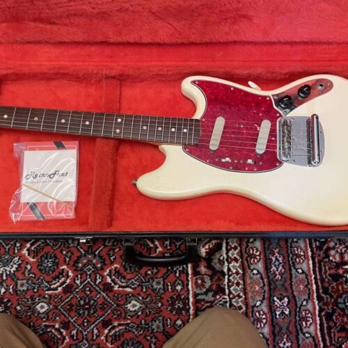 1964 - 1969 Fender Mustang Guitar with Rosewood Fretboard Olym... -         Vintage