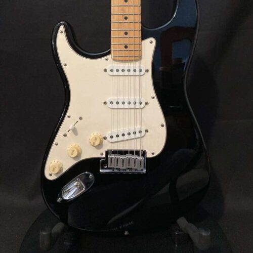 1995 Fender Stratocaster Black -        Stratocaster